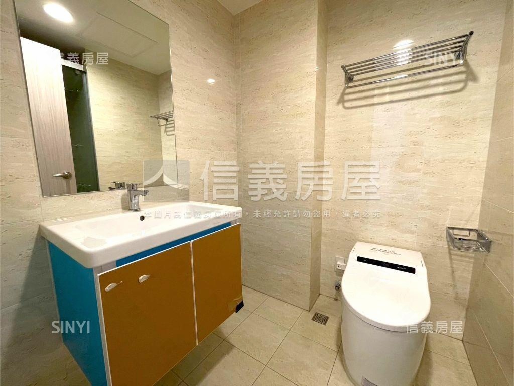愛琴海３３樓海景兩房平車房屋室內格局與周邊環境