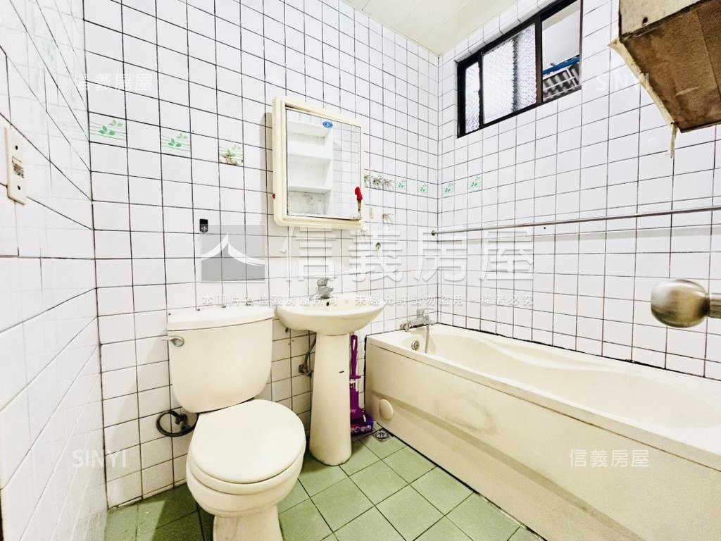 竹林前後陽台公寓三樓房屋室內格局與周邊環境