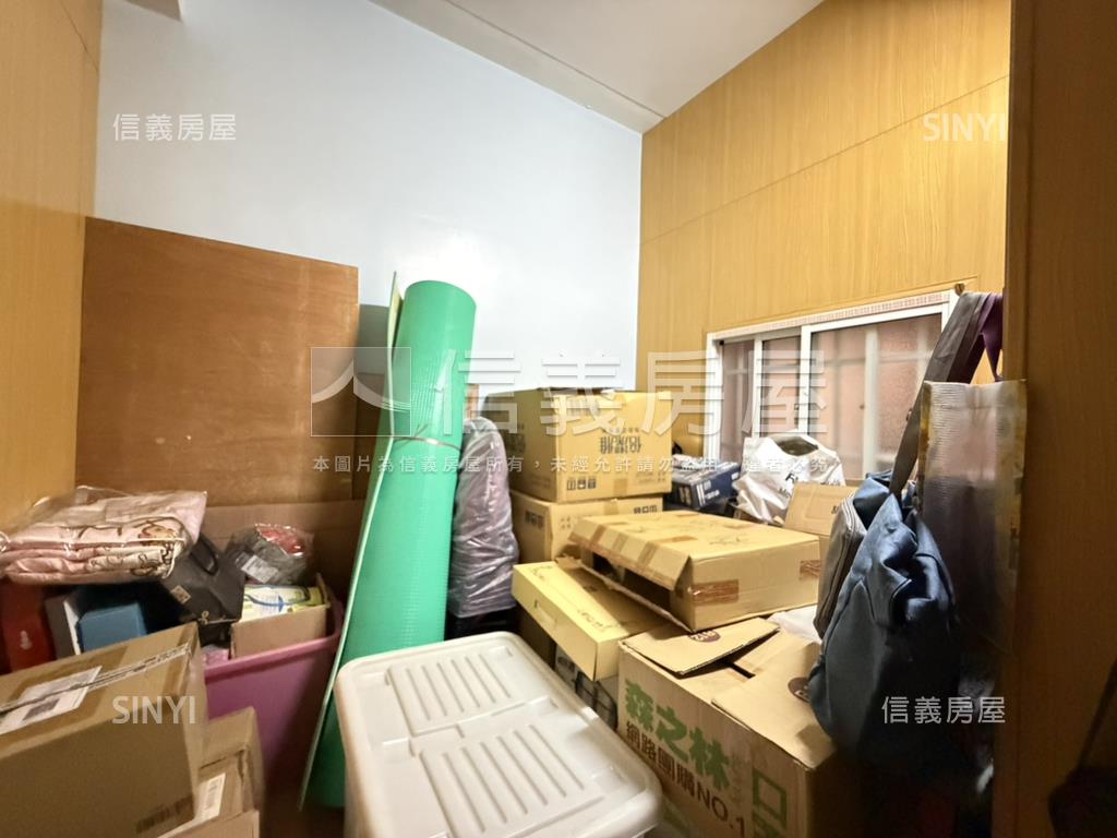 橋科附近正路上黃金店面房屋室內格局與周邊環境