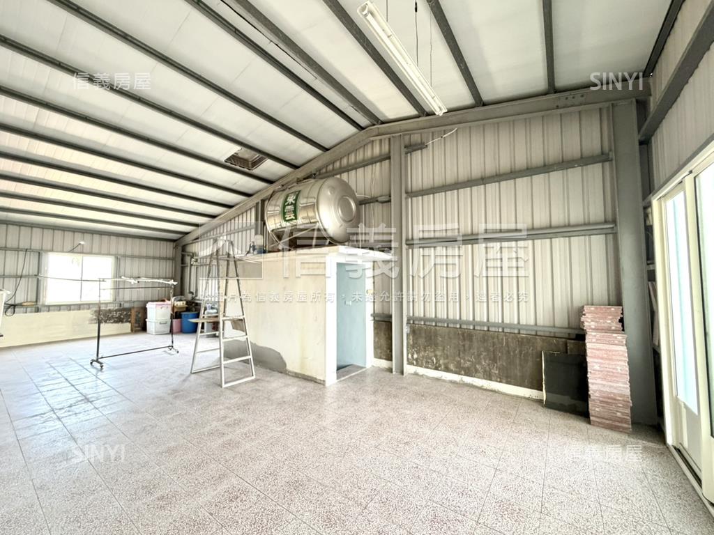 橋科附近正路上黃金店面房屋室內格局與周邊環境