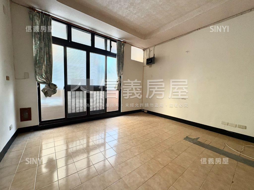 台南臨路２＋１房一室透天房屋室內格局與周邊環境