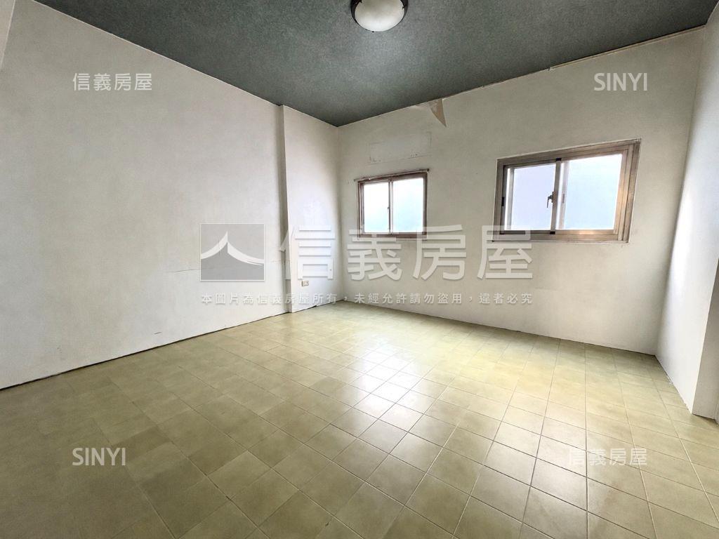 台南臨路２＋１房一室透天房屋室內格局與周邊環境