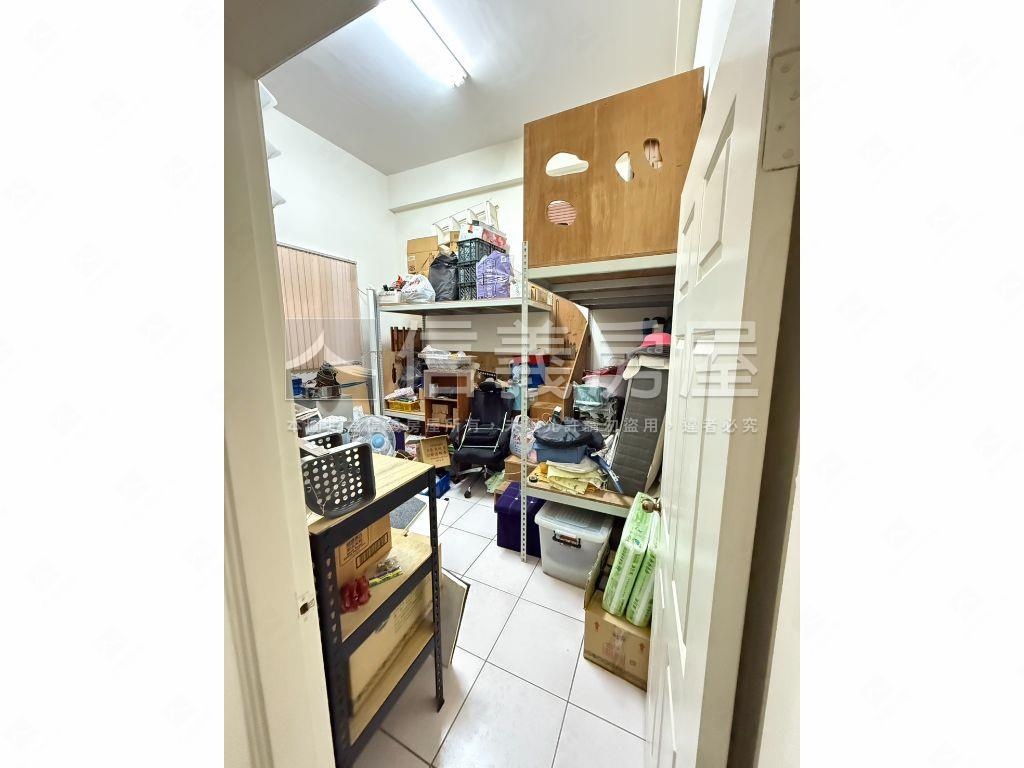 嶺東精科正三房含車位房屋室內格局與周邊環境