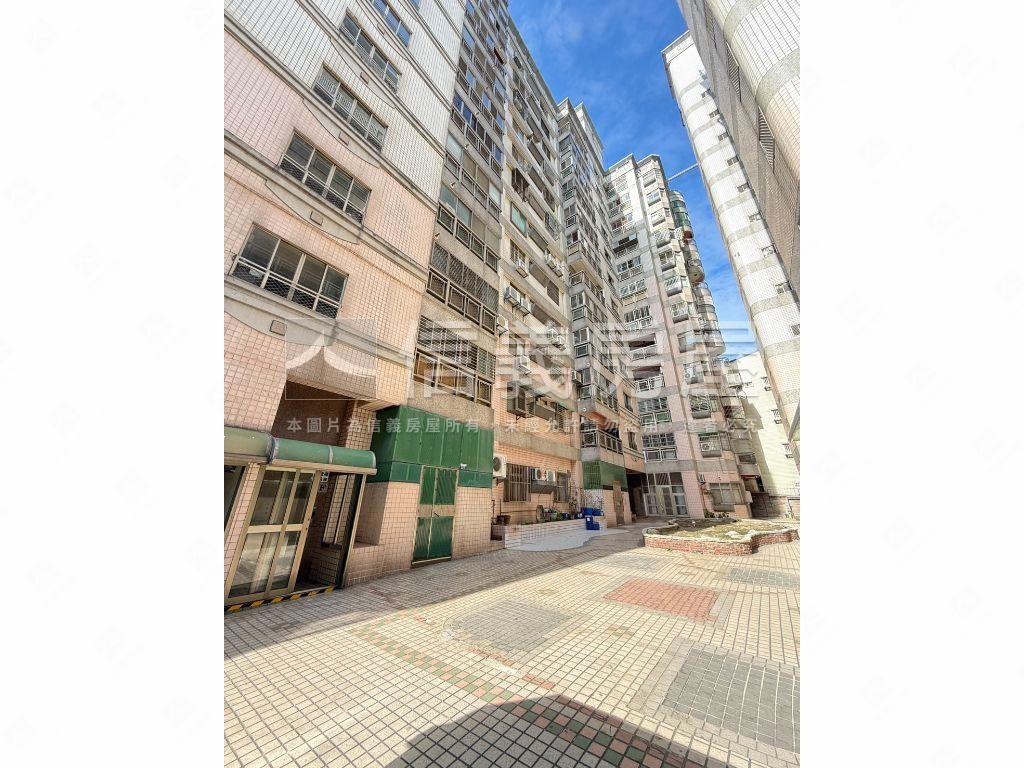 嶺東精科正三房含車位房屋室內格局與周邊環境