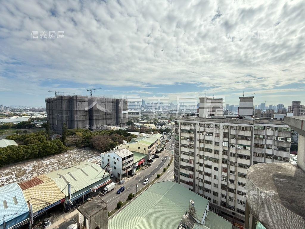 嶺東精科正三房含車位房屋室內格局與周邊環境