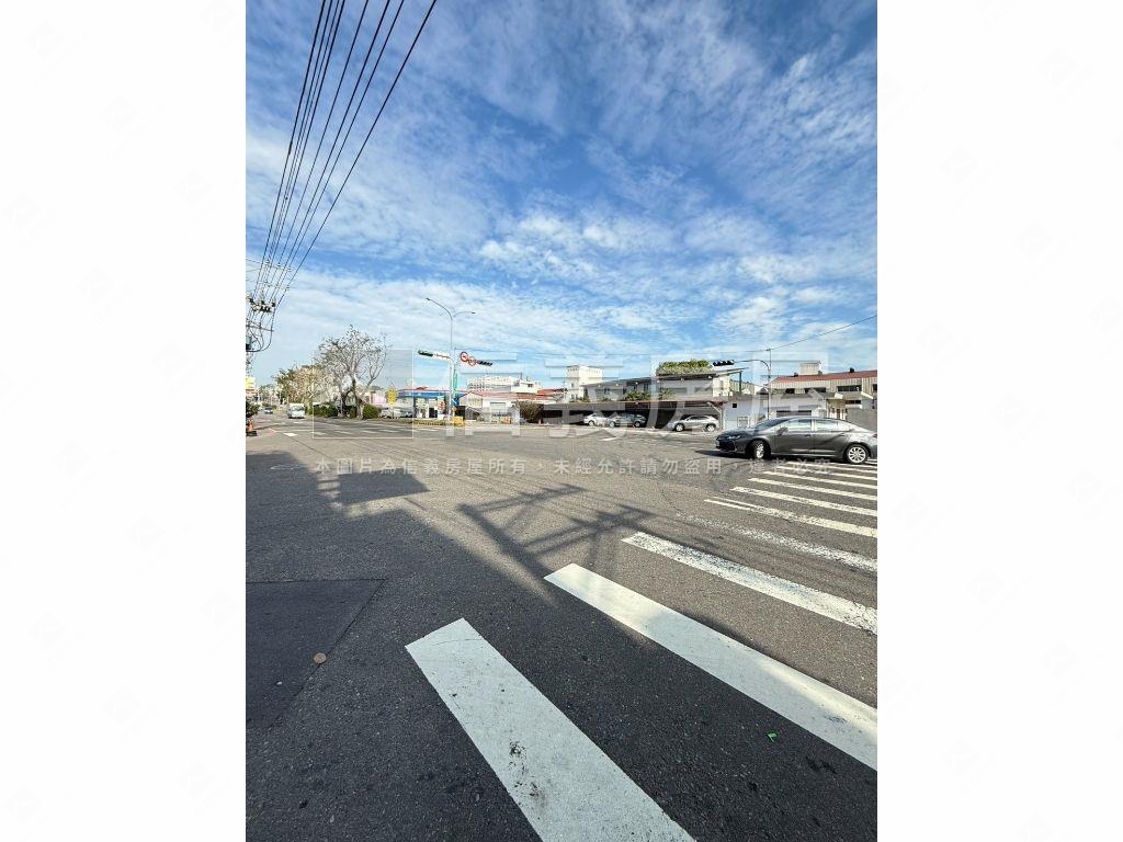 嶺東精科正三房含車位房屋室內格局與周邊環境