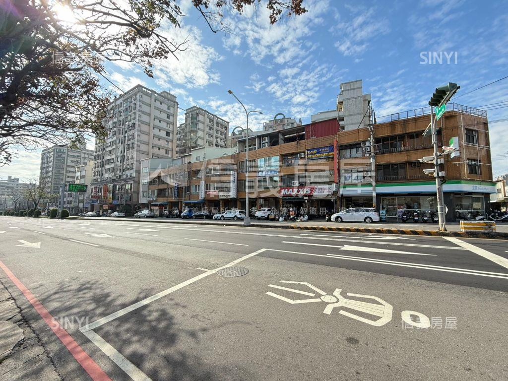 嶺東精科正三房含車位房屋室內格局與周邊環境