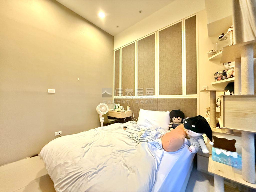 近漢神巨蛋精美兩房房屋室內格局與周邊環境