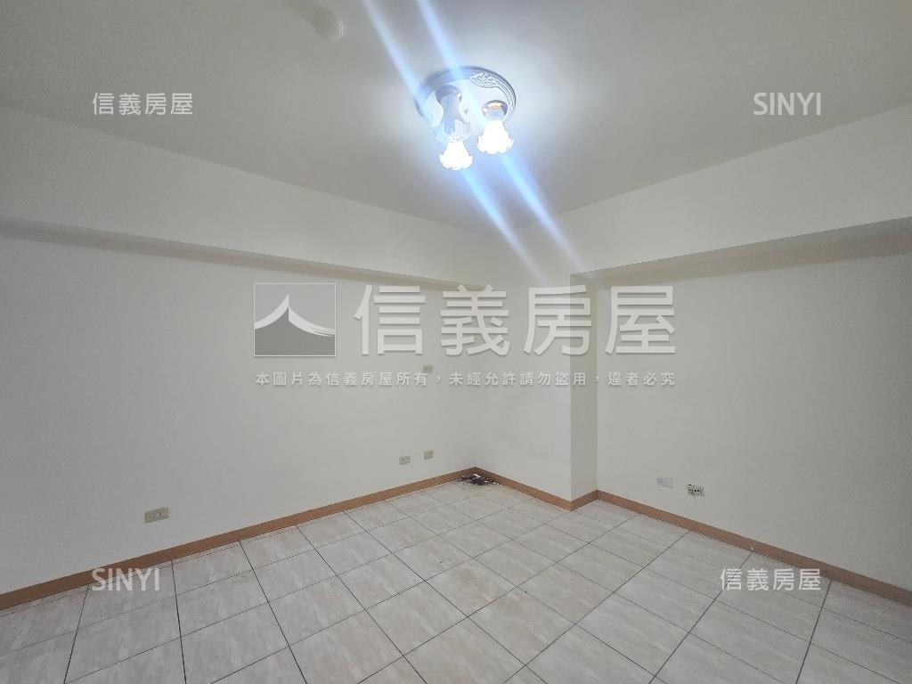 電梯三房採光格局佳房屋室內格局與周邊環境