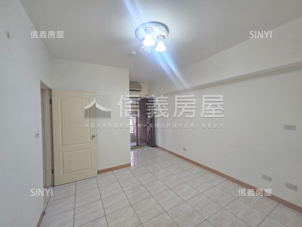 電梯三房採光格局佳房屋室內格局與周邊環境