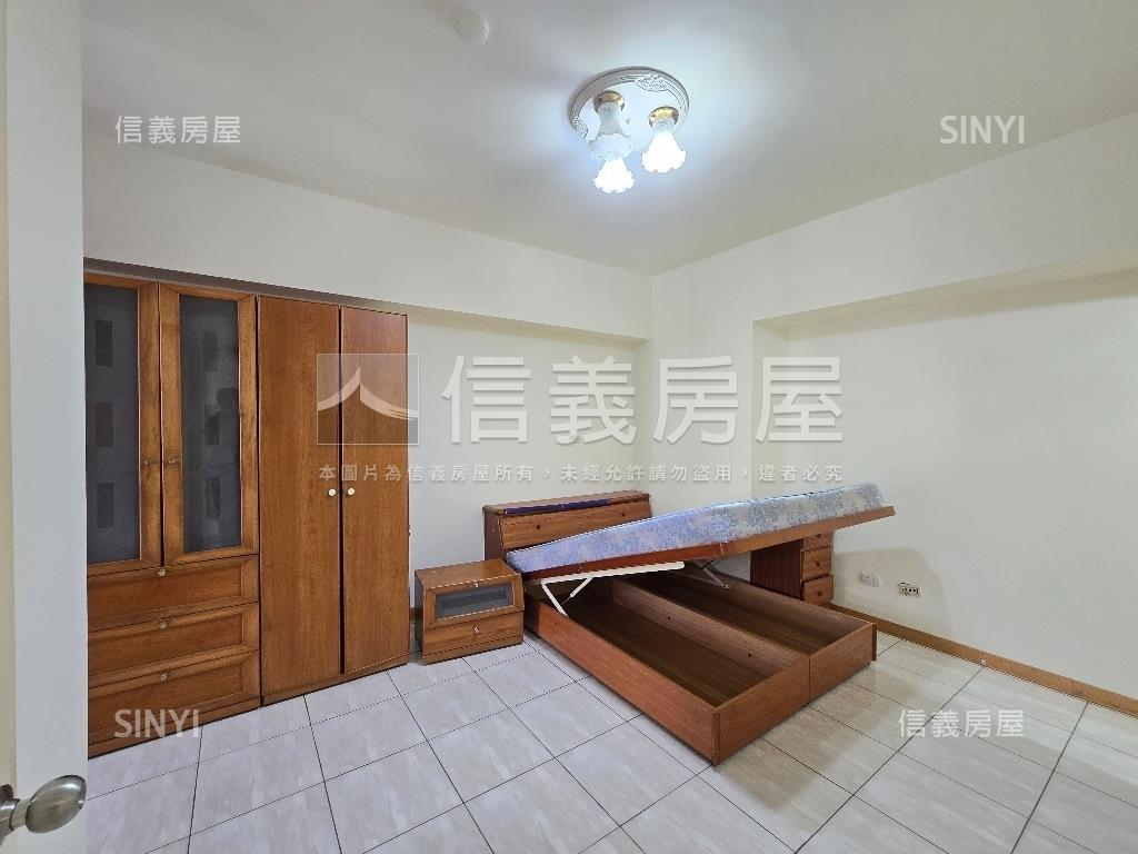 電梯三房採光格局佳房屋室內格局與周邊環境