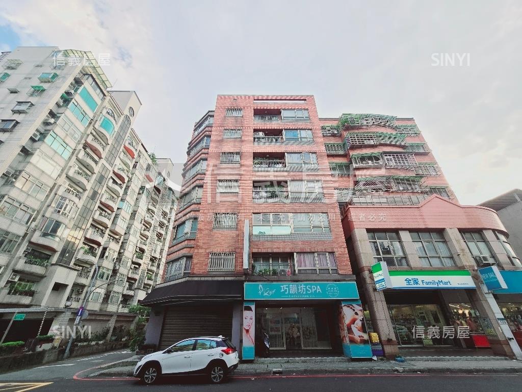 電梯三房採光格局佳房屋室內格局與周邊環境