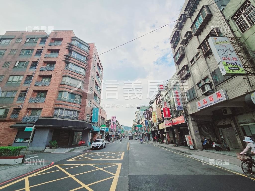 電梯三房採光格局佳房屋室內格局與周邊環境