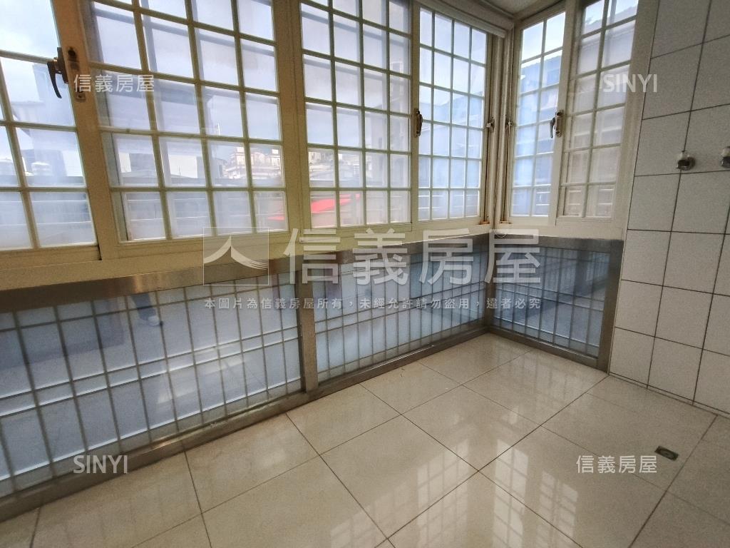 新生北路近捷運電梯兩房房屋室內格局與周邊環境