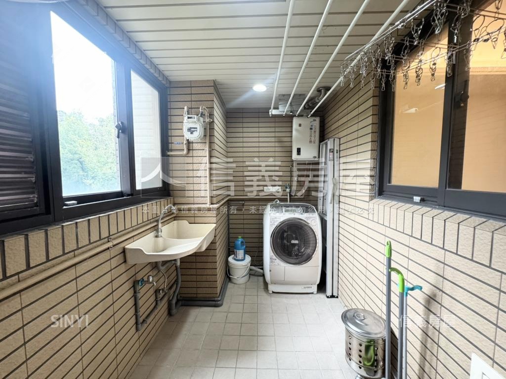 信義線上交通便捷房屋室內格局與周邊環境