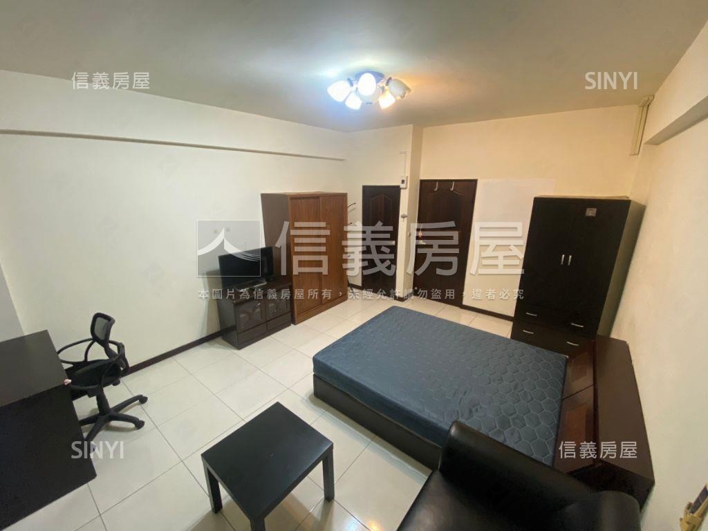 仁愛街正路面金店面房屋室內格局與周邊環境