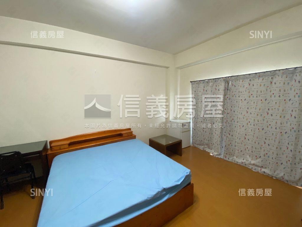 仁愛街正路面金店面房屋室內格局與周邊環境