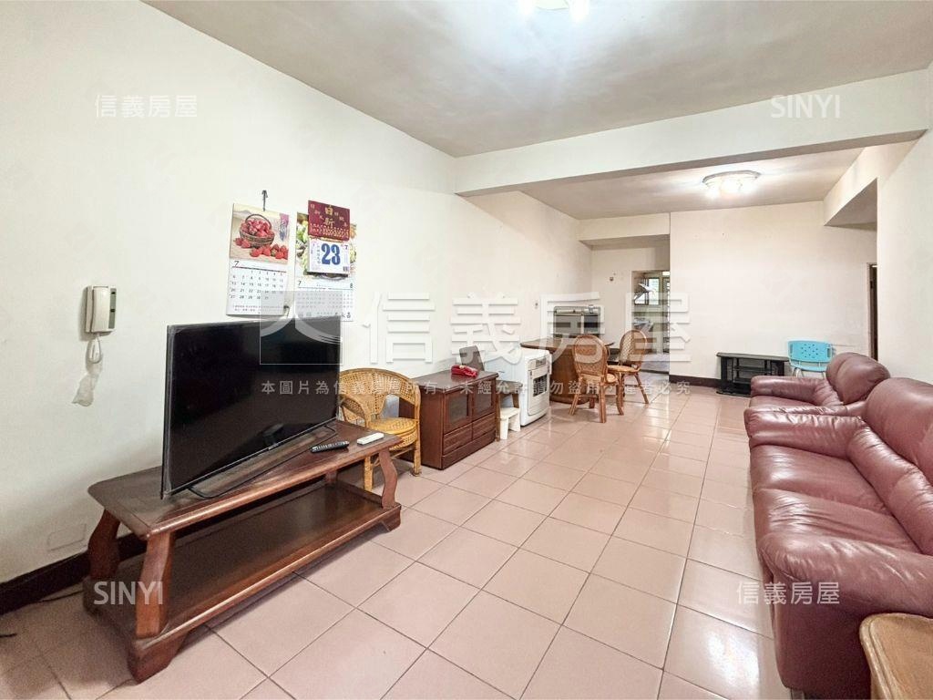 自強黃金三樓前後陽台美寓房屋室內格局與周邊環境