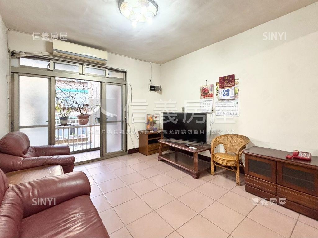 自強黃金三樓前後陽台美寓房屋室內格局與周邊環境