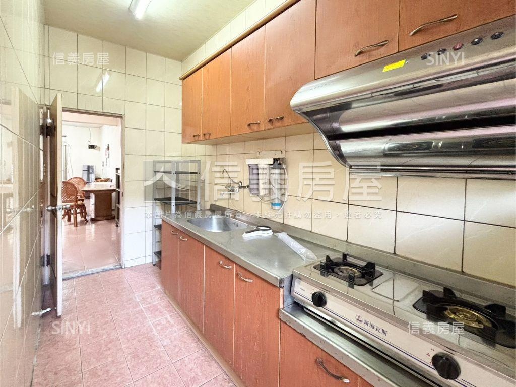 自強黃金三樓前後陽台美寓房屋室內格局與周邊環境