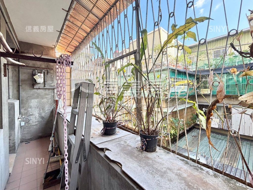 自強黃金三樓前後陽台美寓房屋室內格局與周邊環境