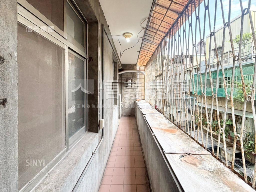 自強黃金三樓前後陽台美寓房屋室內格局與周邊環境