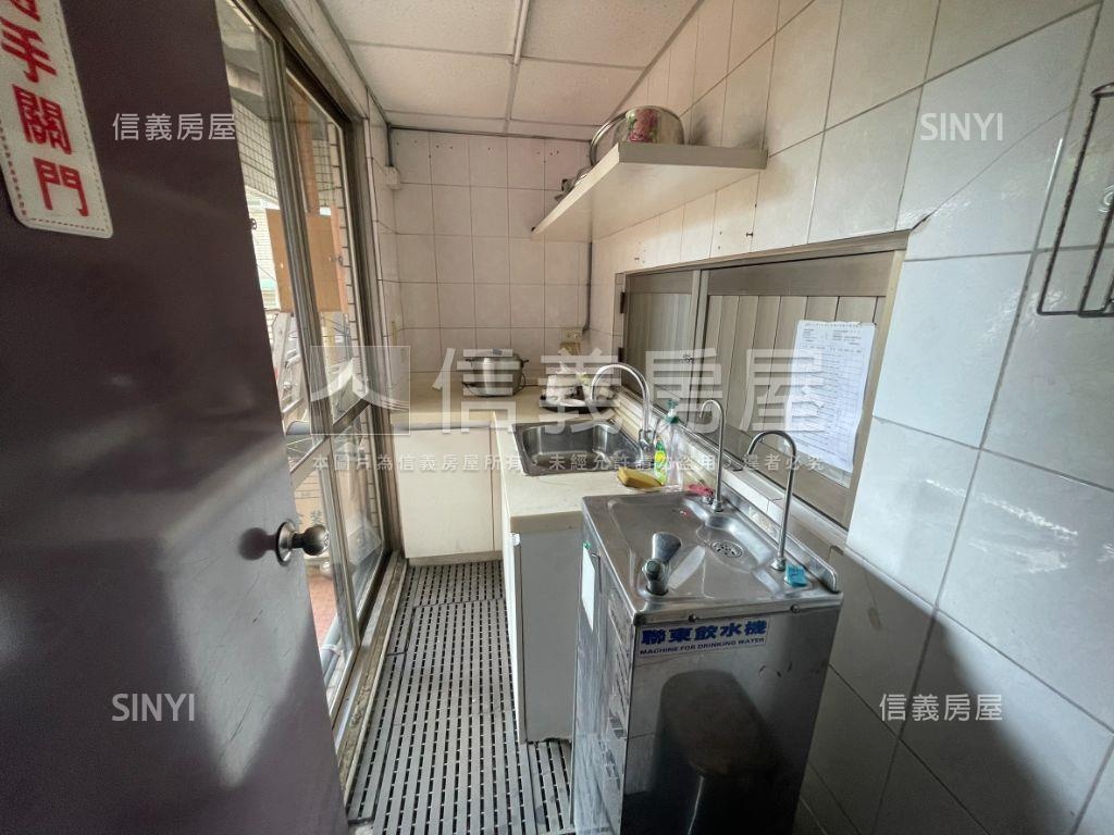 信義鋼骨整層純辦房屋室內格局與周邊環境