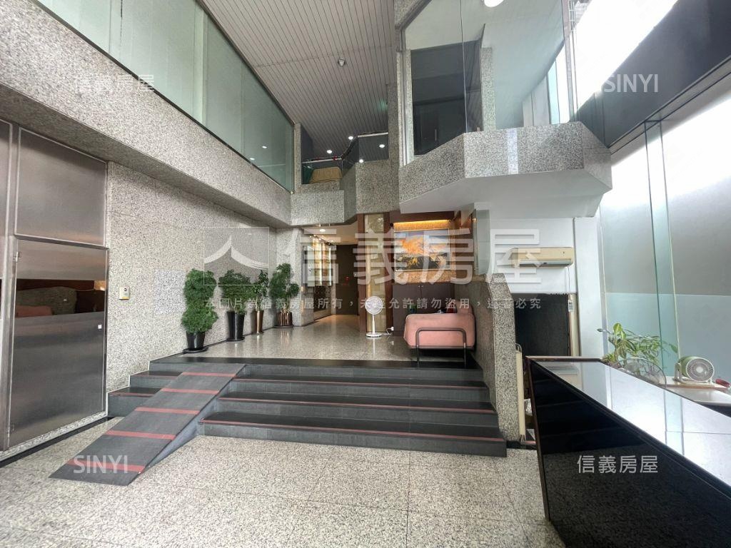 信義鋼骨整層純辦房屋室內格局與周邊環境