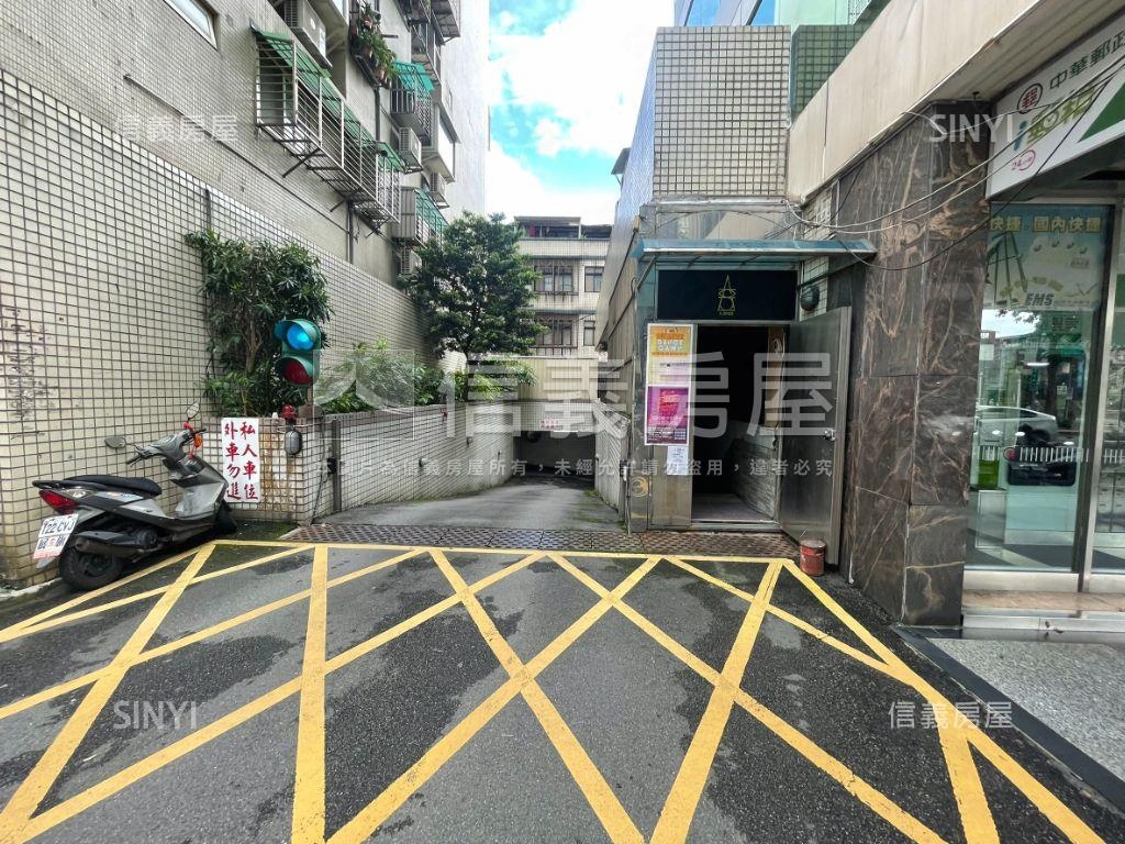 信義鋼骨整層純辦房屋室內格局與周邊環境