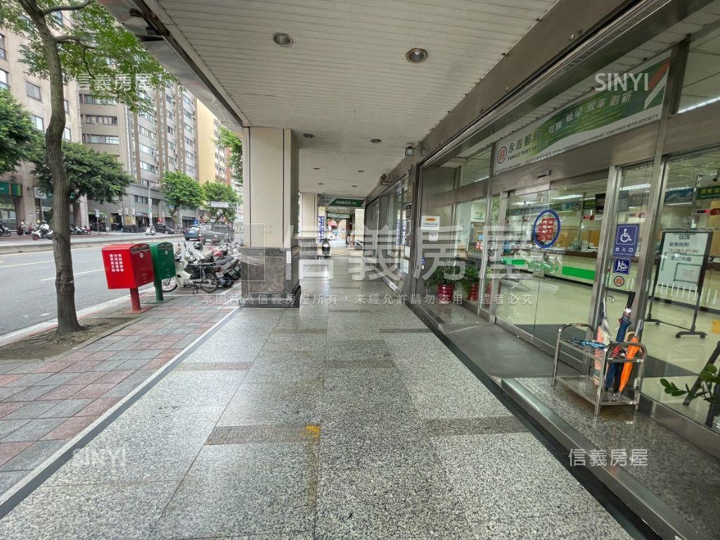 信義鋼骨整層純辦房屋室內格局與周邊環境