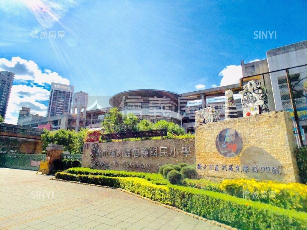 專任臻愛高樓景觀三房車位房屋室內格局與周邊環境