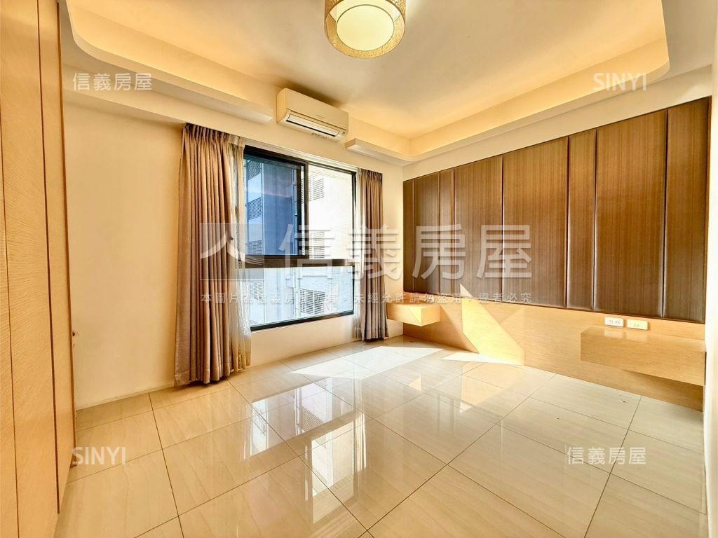 京城四季｜棟距遠三房車位房屋室內格局與周邊環境