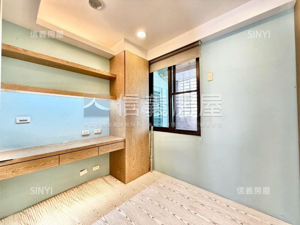 京城四季｜棟距遠三房車位房屋室內格局與周邊環境