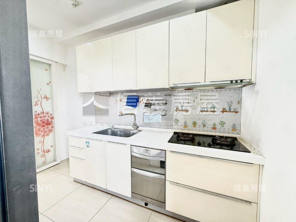 京城四季｜棟距遠三房車位房屋室內格局與周邊環境