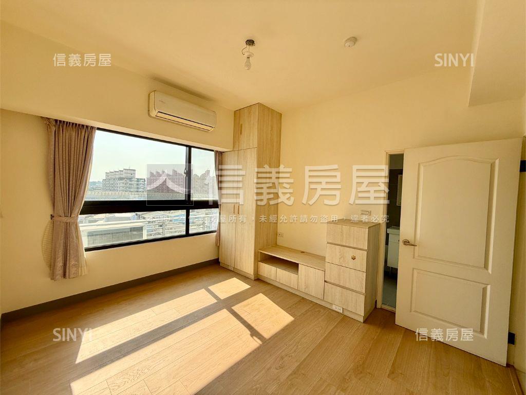 近都會公園捷運三房車位房屋室內格局與周邊環境