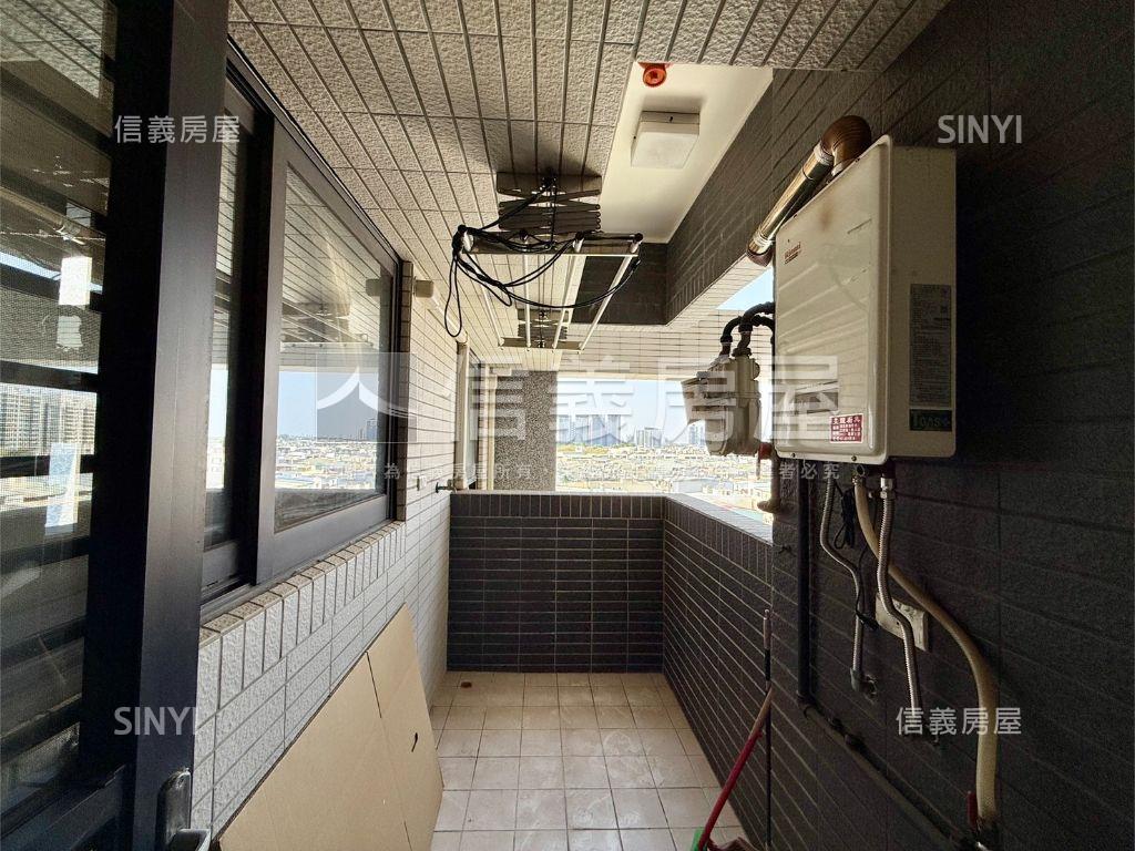 近都會公園捷運三房車位房屋室內格局與周邊環境