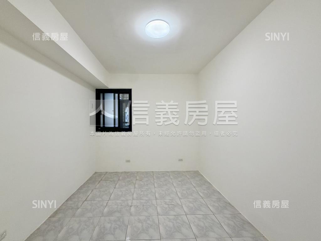 前鎮低總成家大四房房屋室內格局與周邊環境