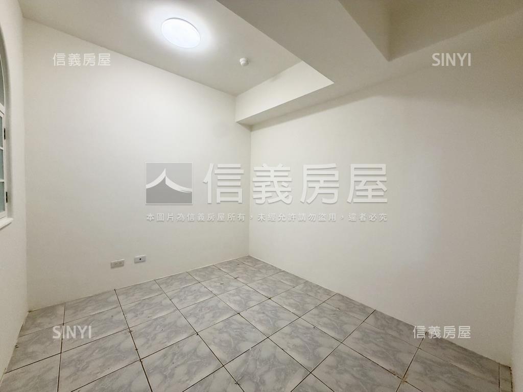 前鎮低總成家大四房房屋室內格局與周邊環境