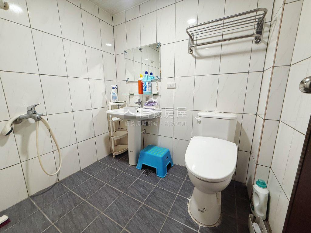 俗！近中友低總價四房房屋室內格局與周邊環境