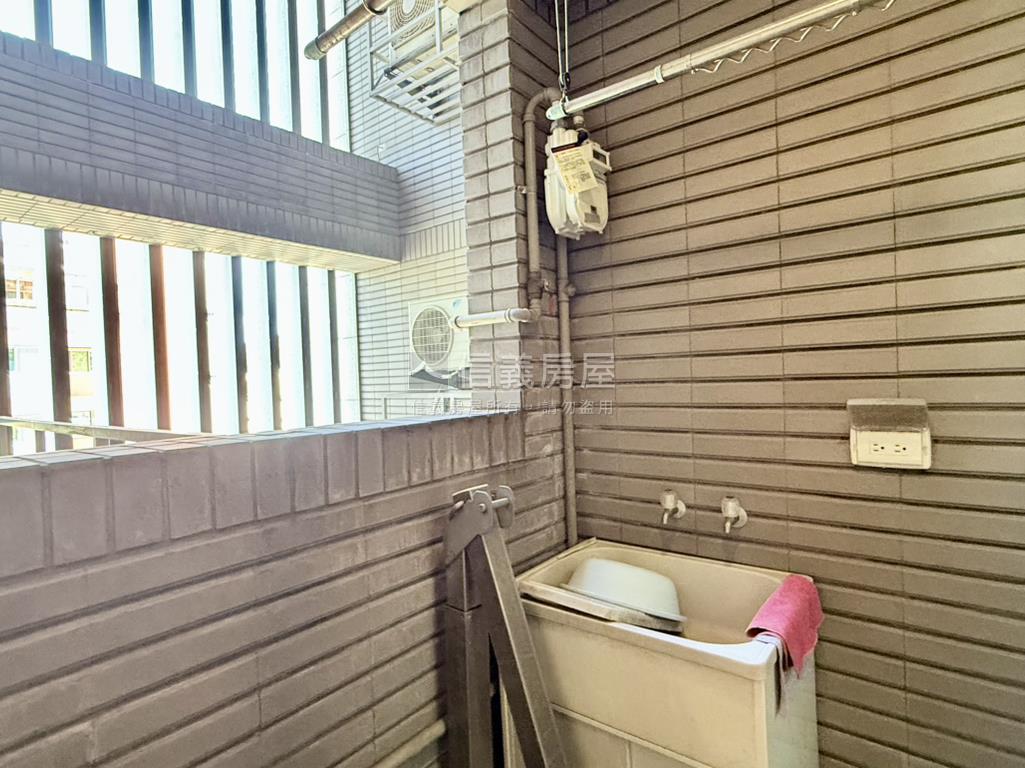 夆典高樓視野百富雙居房屋室內格局與周邊環境