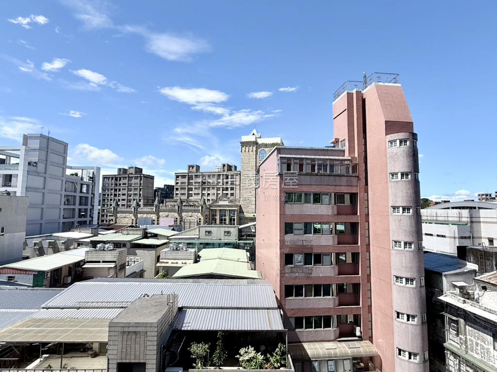 夆典高樓視野百富雙居房屋室內格局與周邊環境
