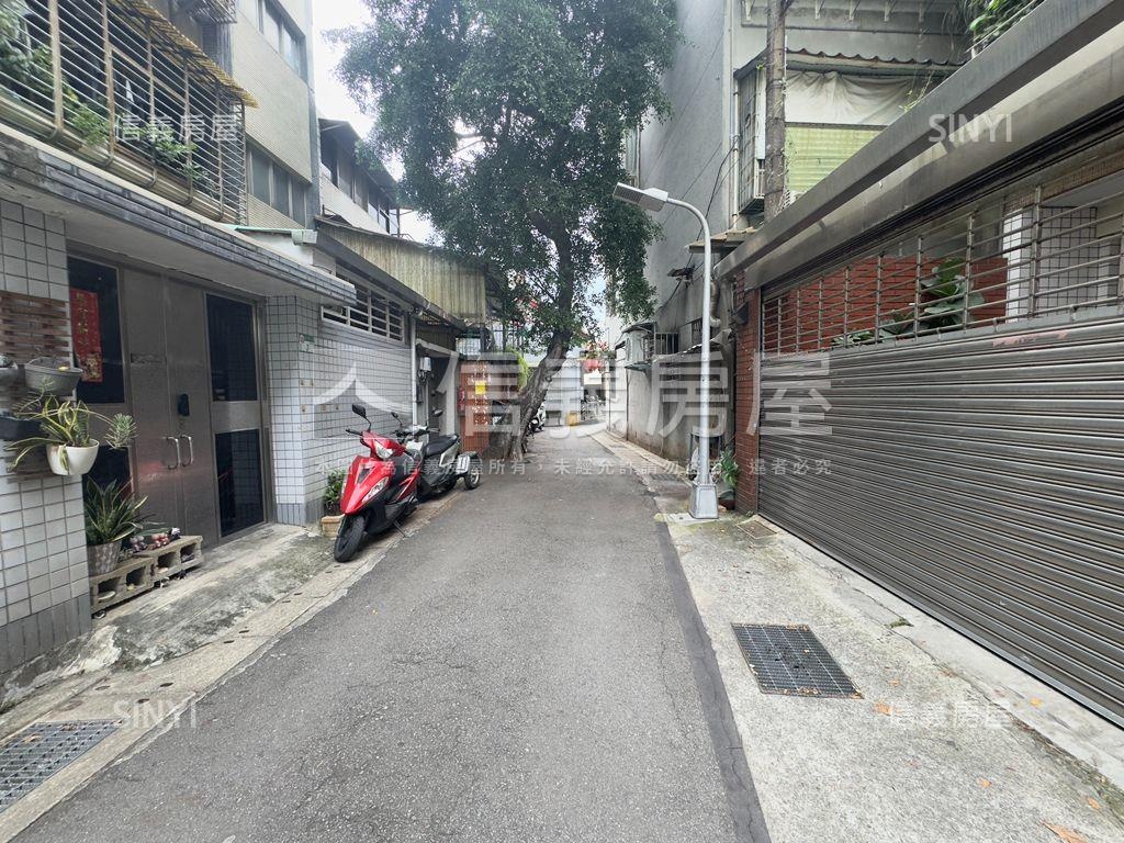 公園靜巷一樓房屋室內格局與周邊環境