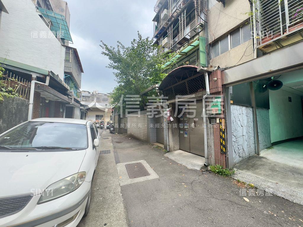 公園靜巷一樓房屋室內格局與周邊環境