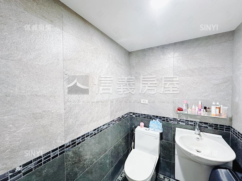 家樂福美妝景觀三房房屋室內格局與周邊環境