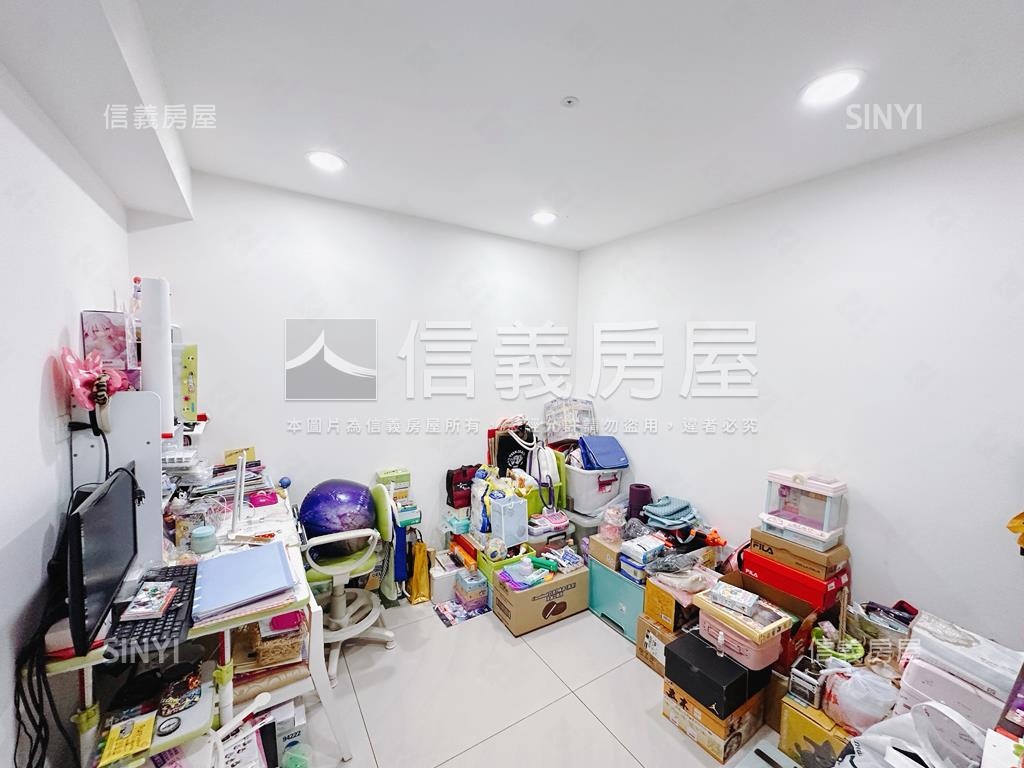 家樂福美妝景觀三房房屋室內格局與周邊環境