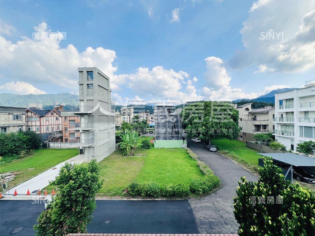 直潭社區邊間庭院透天房屋室內格局與周邊環境