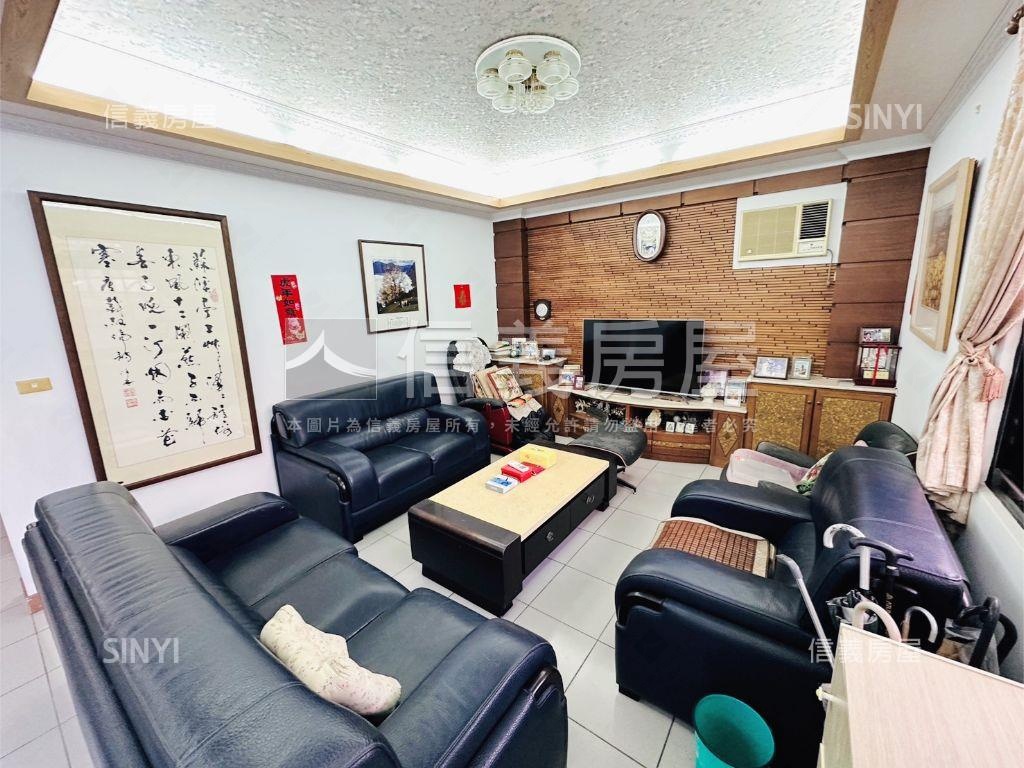 直潭社區邊間庭院透天房屋室內格局與周邊環境
