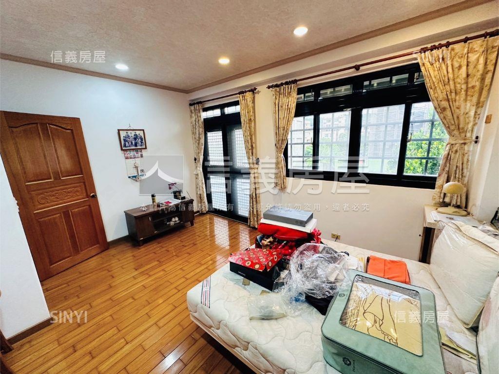 直潭社區邊間庭院透天房屋室內格局與周邊環境