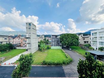 直潭社區邊間庭院透天