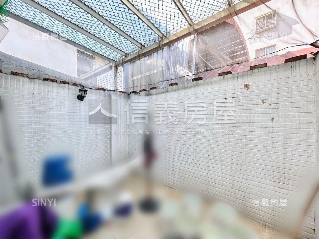 近ＬａＬａｐｏｒｔ大透天房屋室內格局與周邊環境